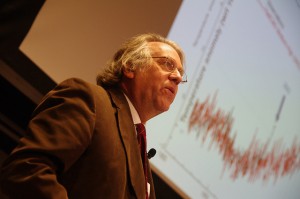 Emanuel talks the cost of climate change risks. (Credit: Helen Hill/EAPS)